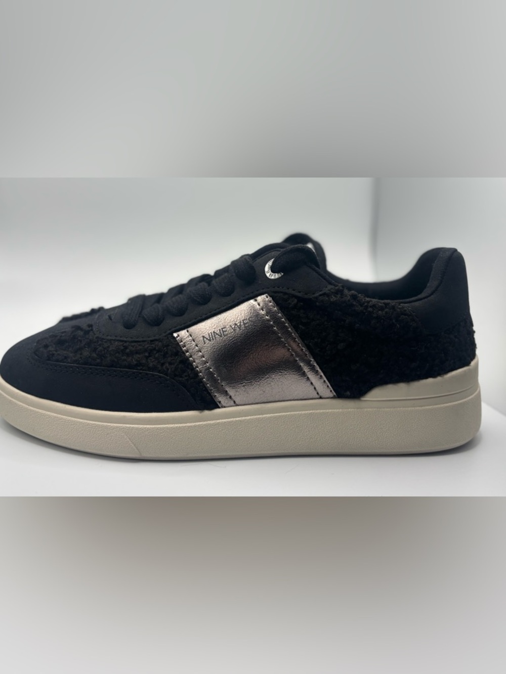 Nine West Linehan Round Toe Lace-up Sneakers Size 6.5